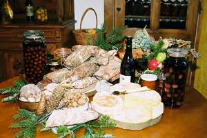 Das Gasthaustisch des Feinschmecker in's Gashof der Moure in Lozere
