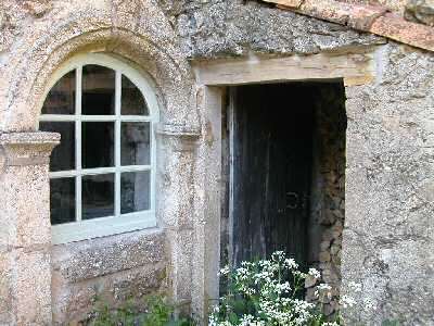 Une porte typique de Cheylard, Loz�re