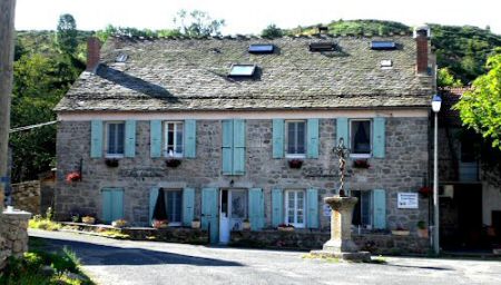 Refuge du Moure, chambres d'hôtes sur le GR70 (Stevenson-Lozère)