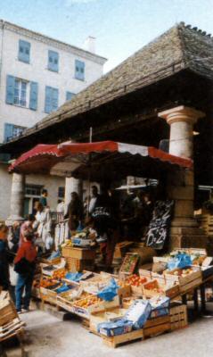 La halle de Langogne (Lozère)